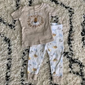 SOLD‼️ Pajama Set 🦁
